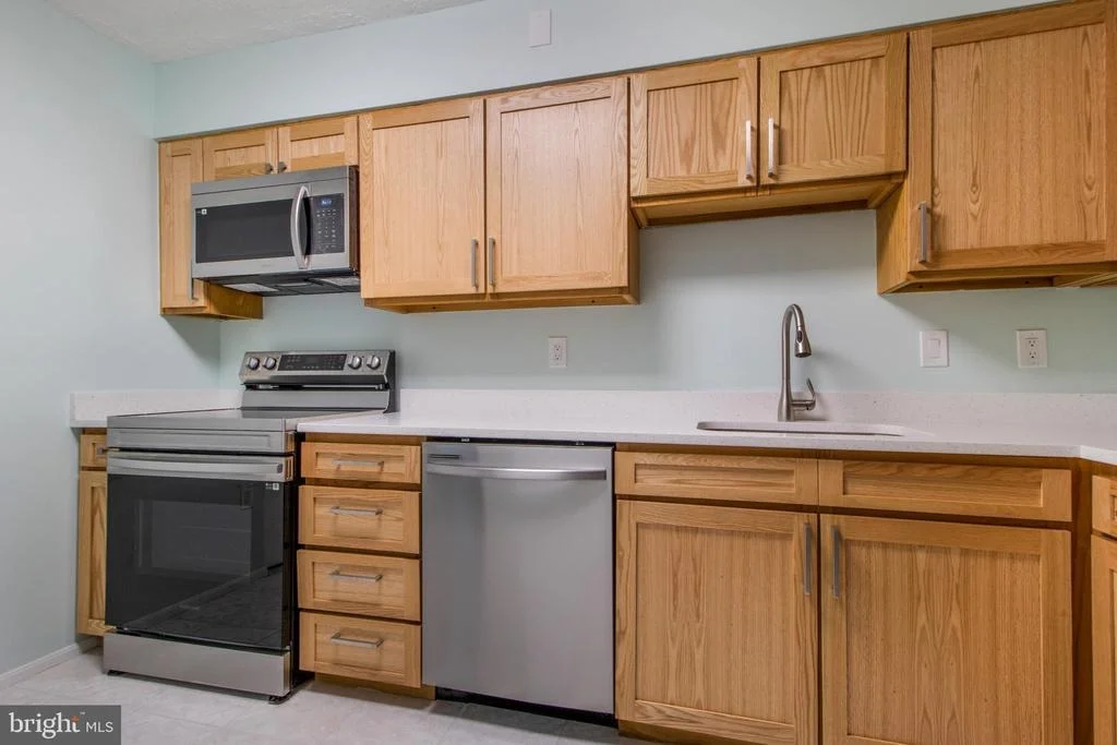 Photo of Unit 31020 at 15115 INTERLACHEN DRIVE