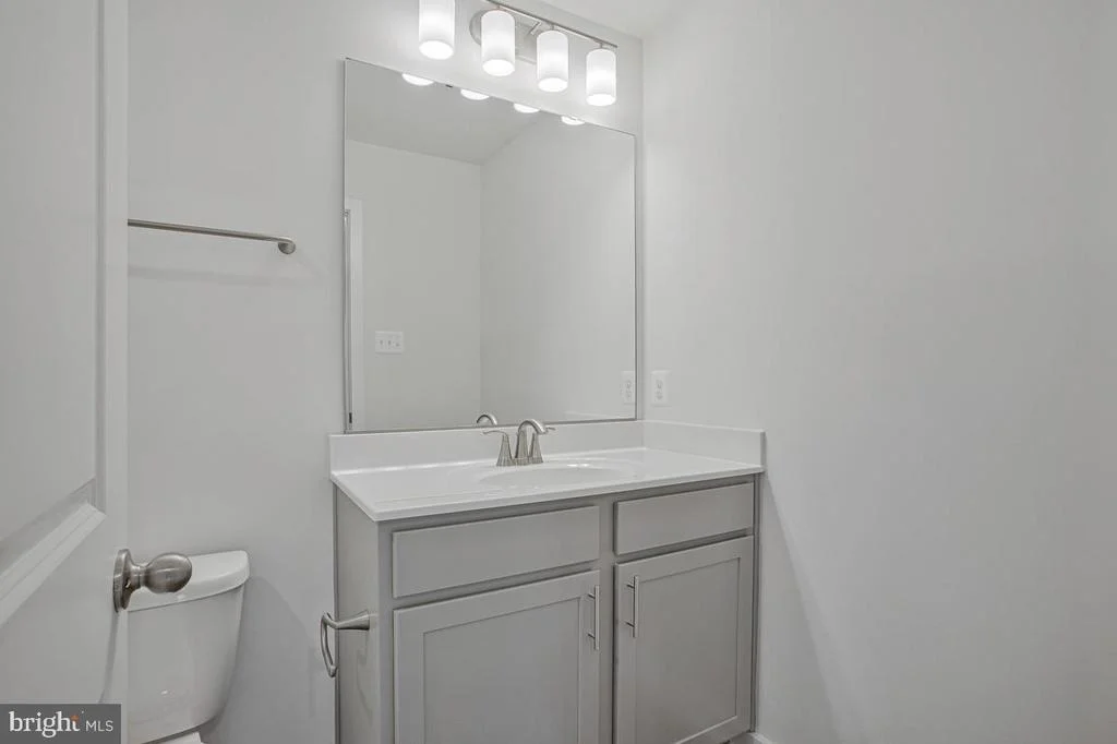 Photo of 721 NOLLMEYER ROAD