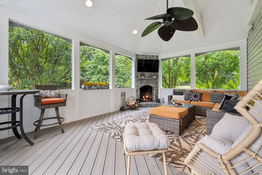 Photo of 8328 PINE KNOTT COURT