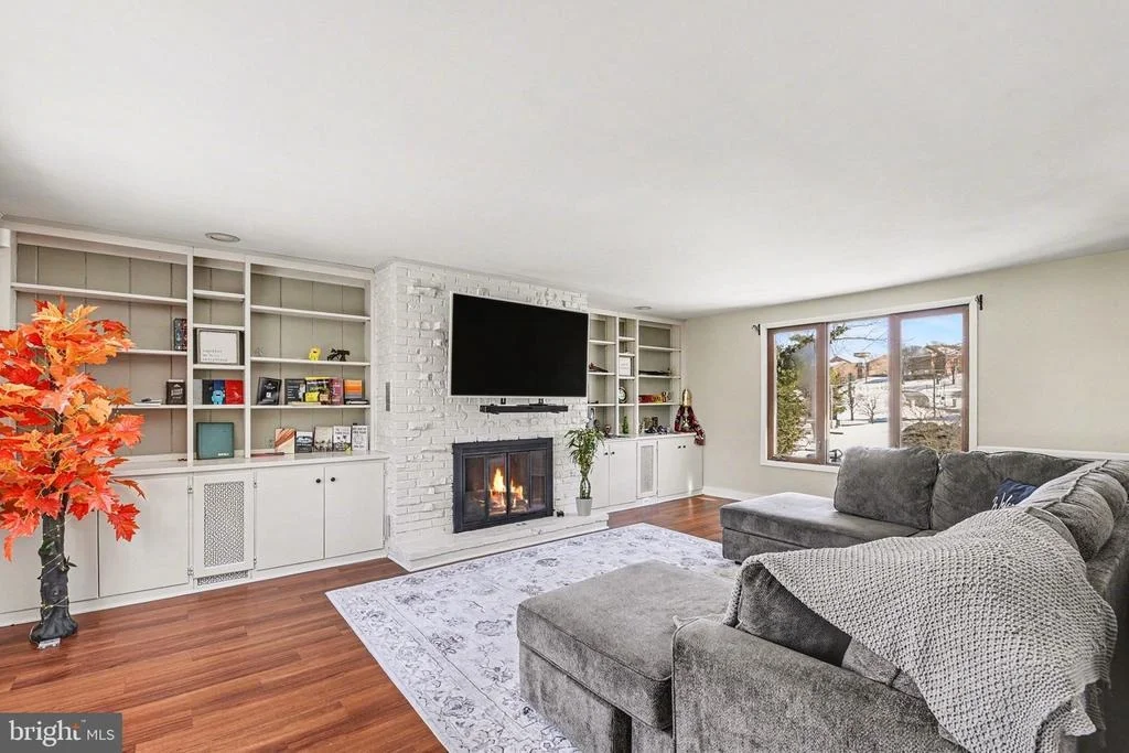 Photo of 3 MARBETH HILL