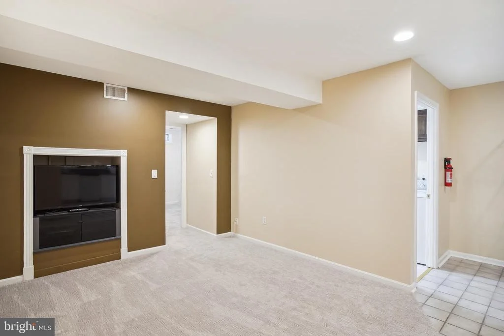 Photo of Unit 2 at 1049 WINDRUSH LANE
