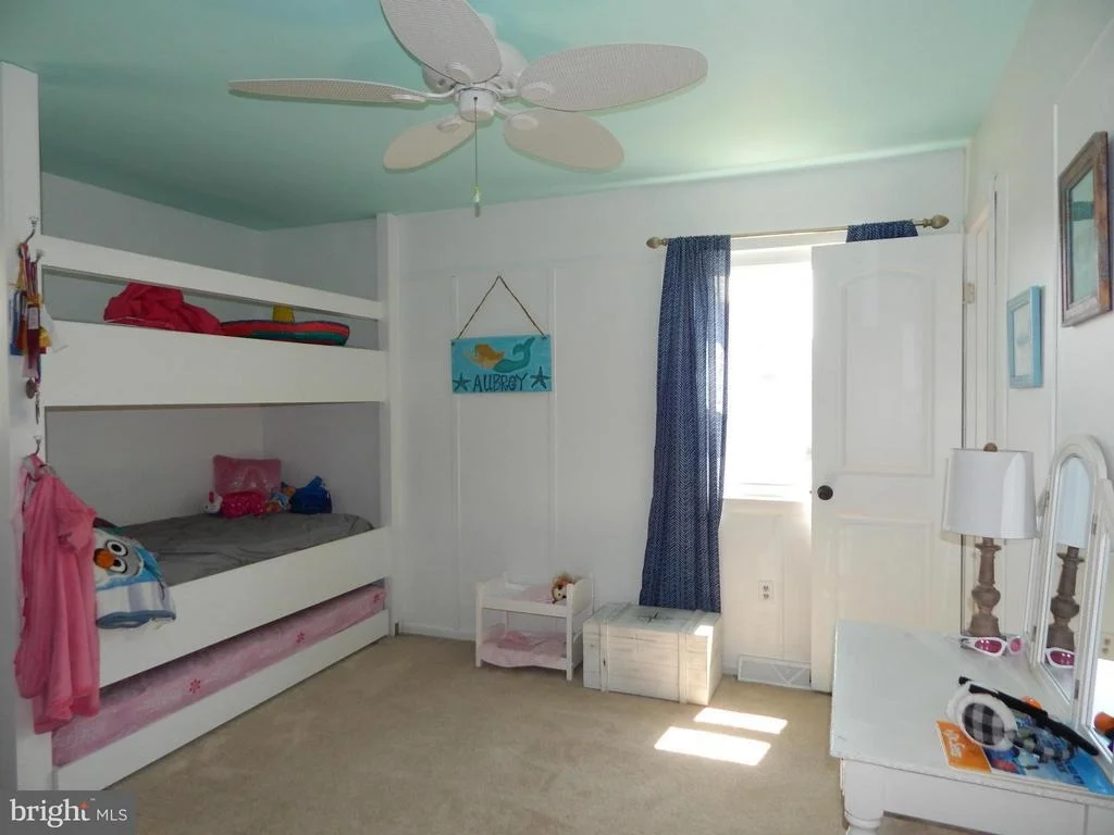 Photo of 107 PINEVIEW AVENUE