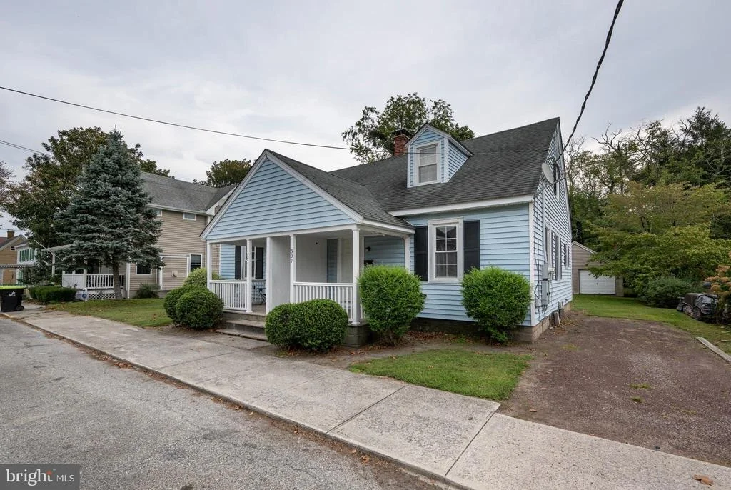 Photo of 305 WALNUT STREET