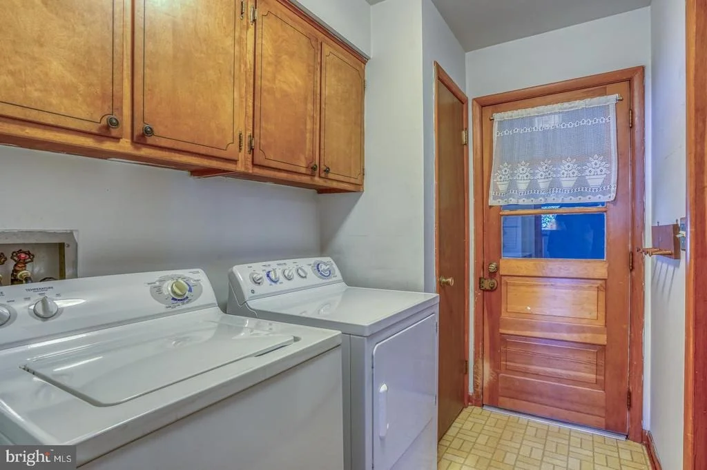 Photo of 54 MEADOW GLEN DRIVE