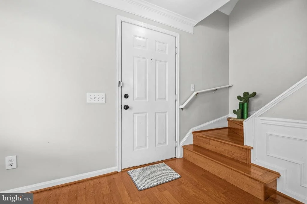 Photo of Unit 301 at 21843 BALDWIN SQUARE