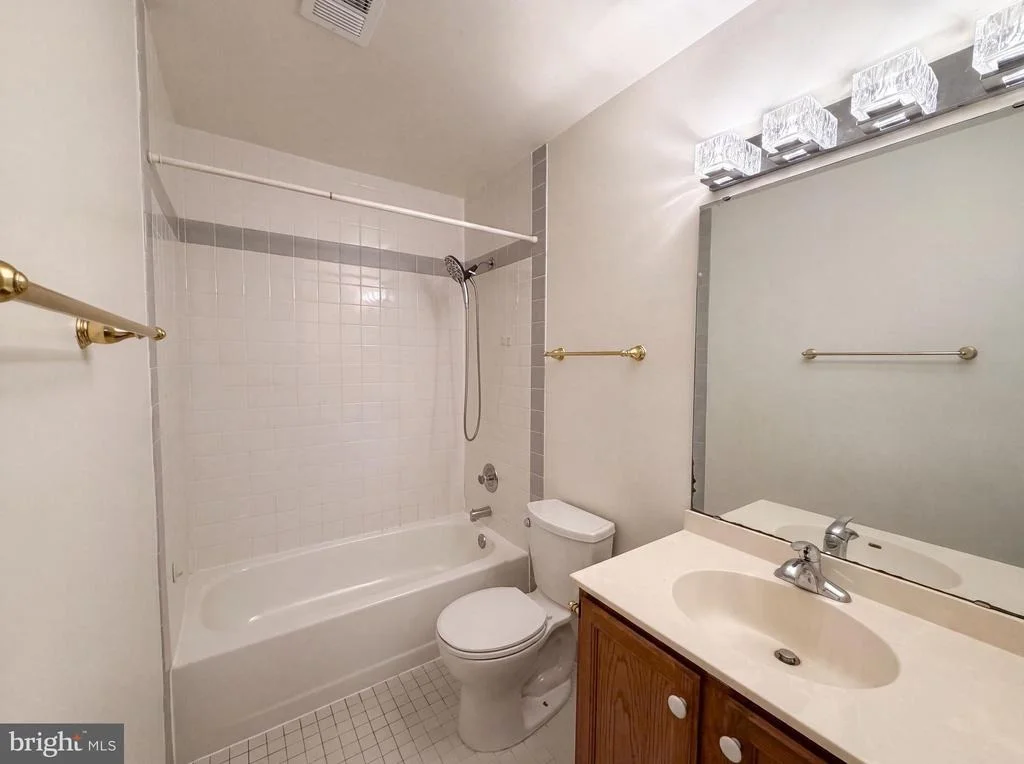 Photo of 4819 POWELL ROAD