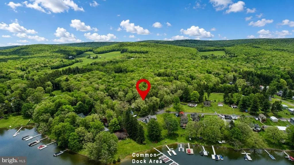 Photo of 674 HAZELHURST ROAD