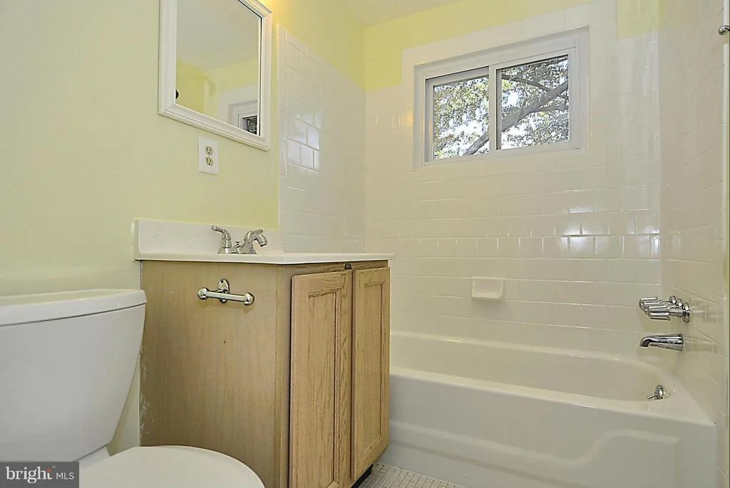 Photo of 1007 KERWIN ROAD