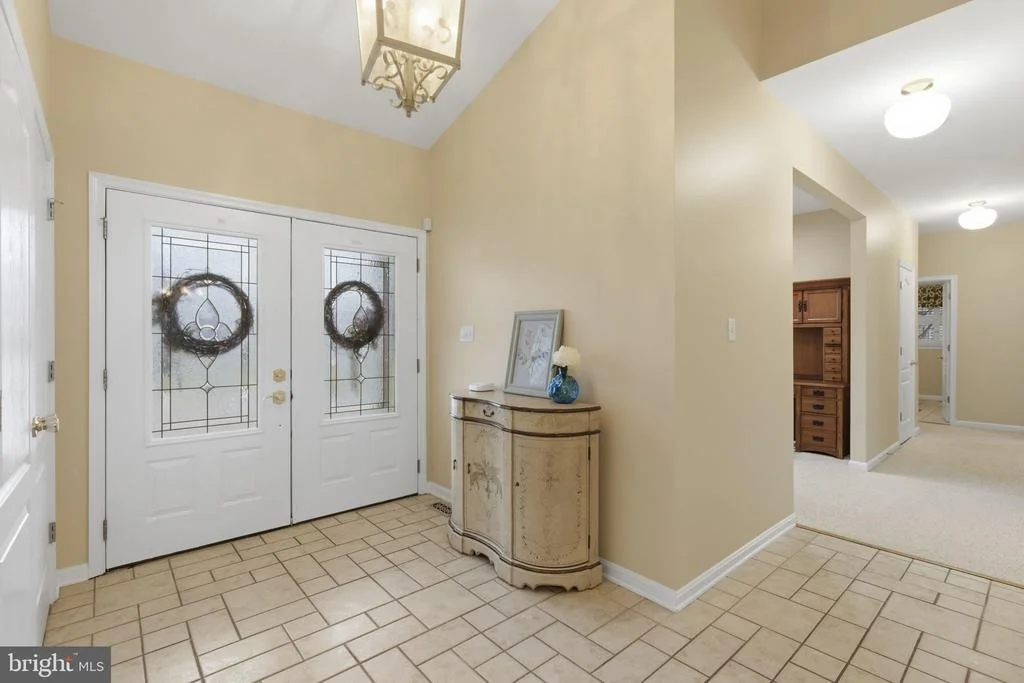 Photo of 922 SIDEHILL DRIVE