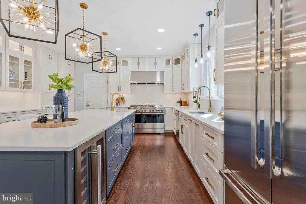 Photo of 8611 BROOK ROAD