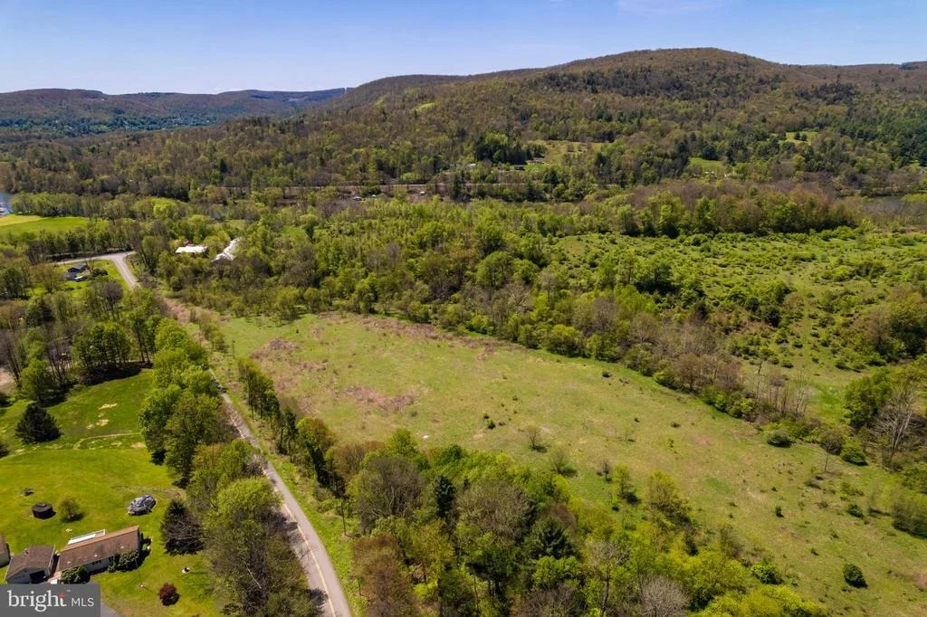 Photo of 007 STATE LINE ROAD