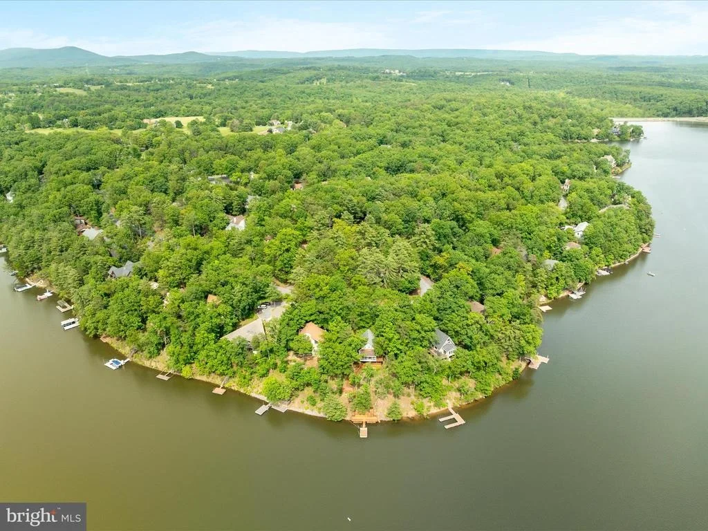 Photo of 228 SUNSET CIRCLE
