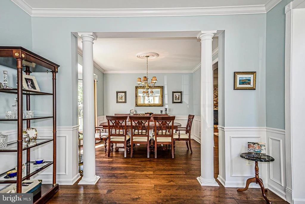 Photo of 26139 MURREY DRIVE