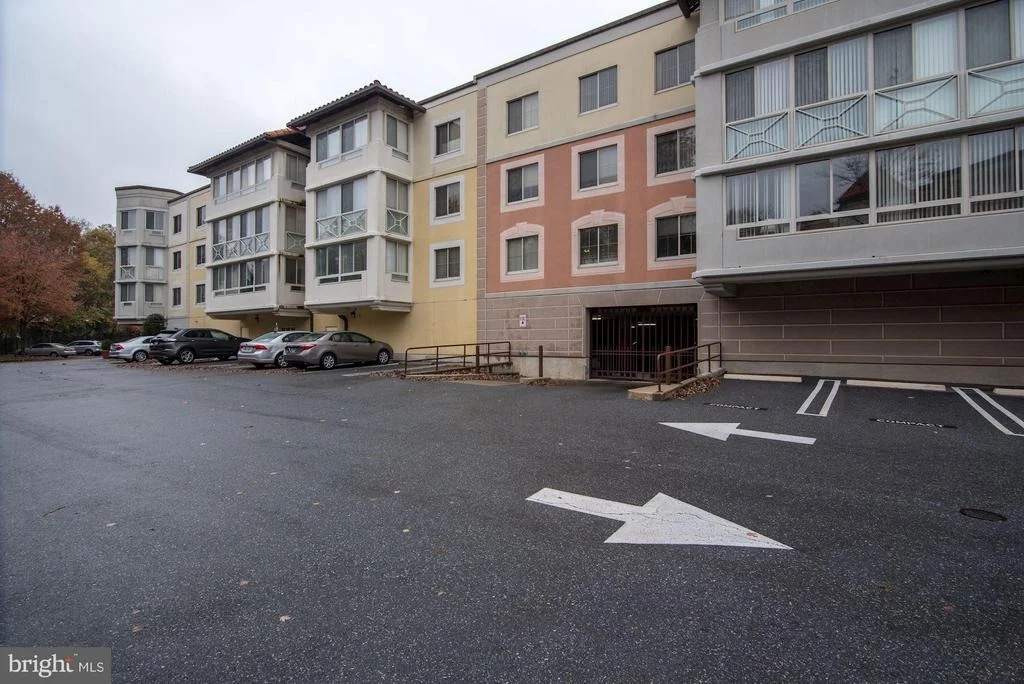 Photo of Unit 302 at 14805 PENNFIELD CIRCLE