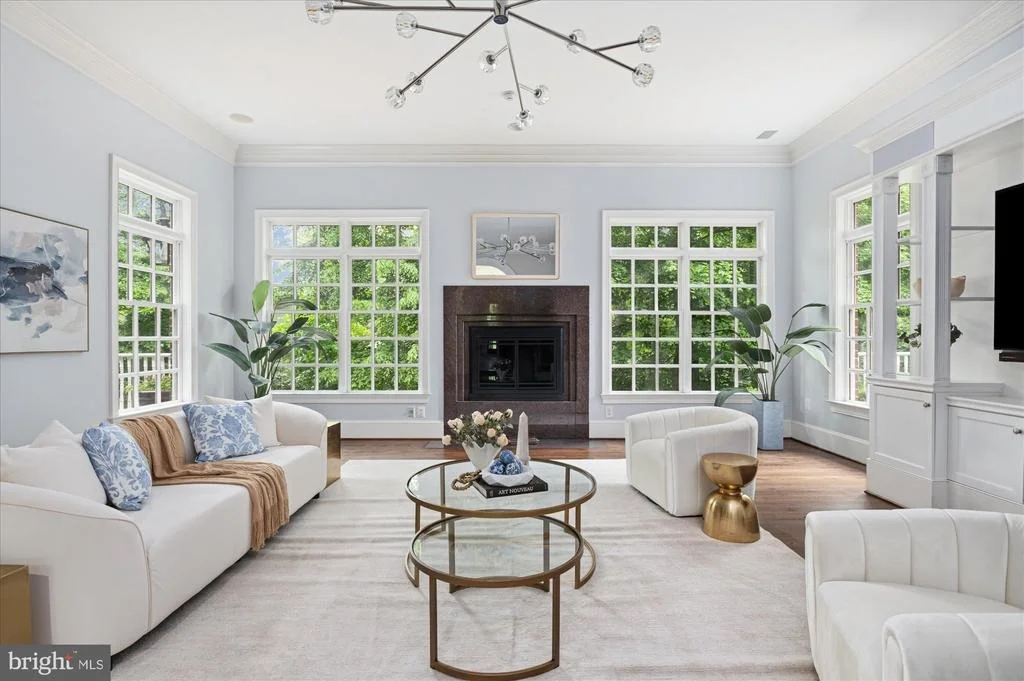 Photo of 4115 40TH PLACE N