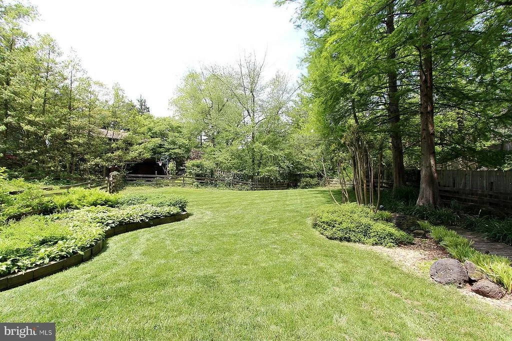 Photo of 6950 DUNCRAIG COURT