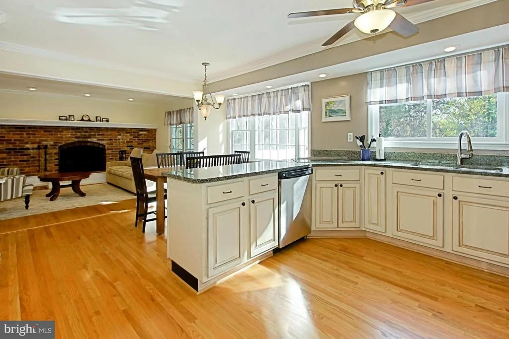 Photo of 4004 FEATHERSTONE PLACE