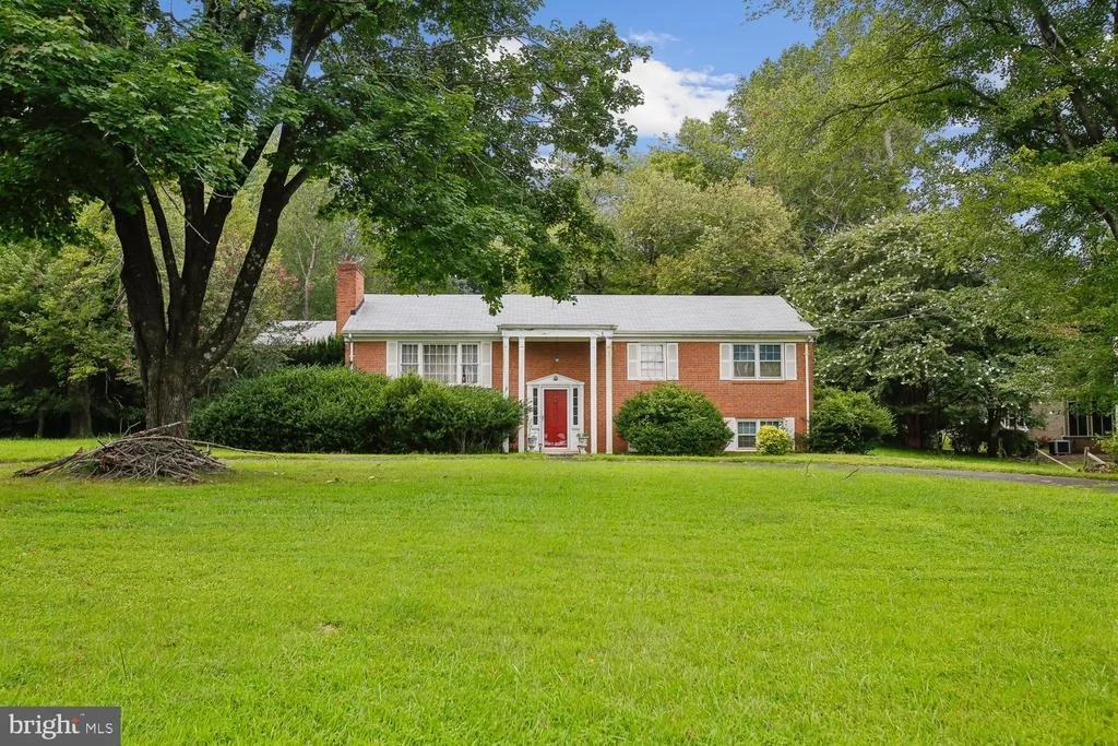 Photo of 2810 HILL ROAD