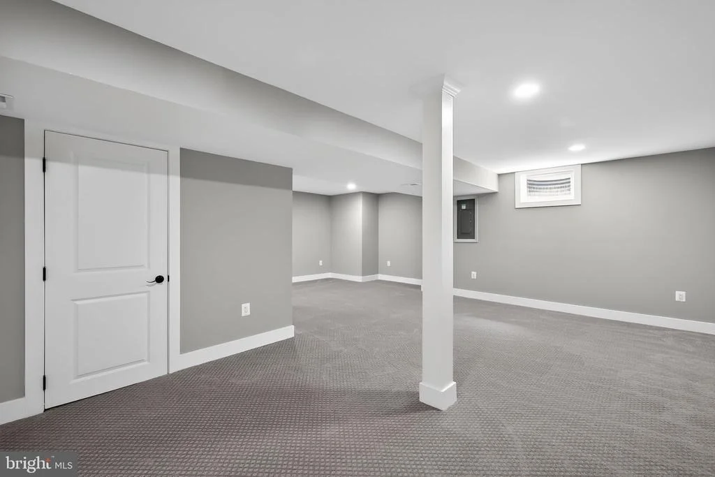 Photo of 1 TUCKER STREET