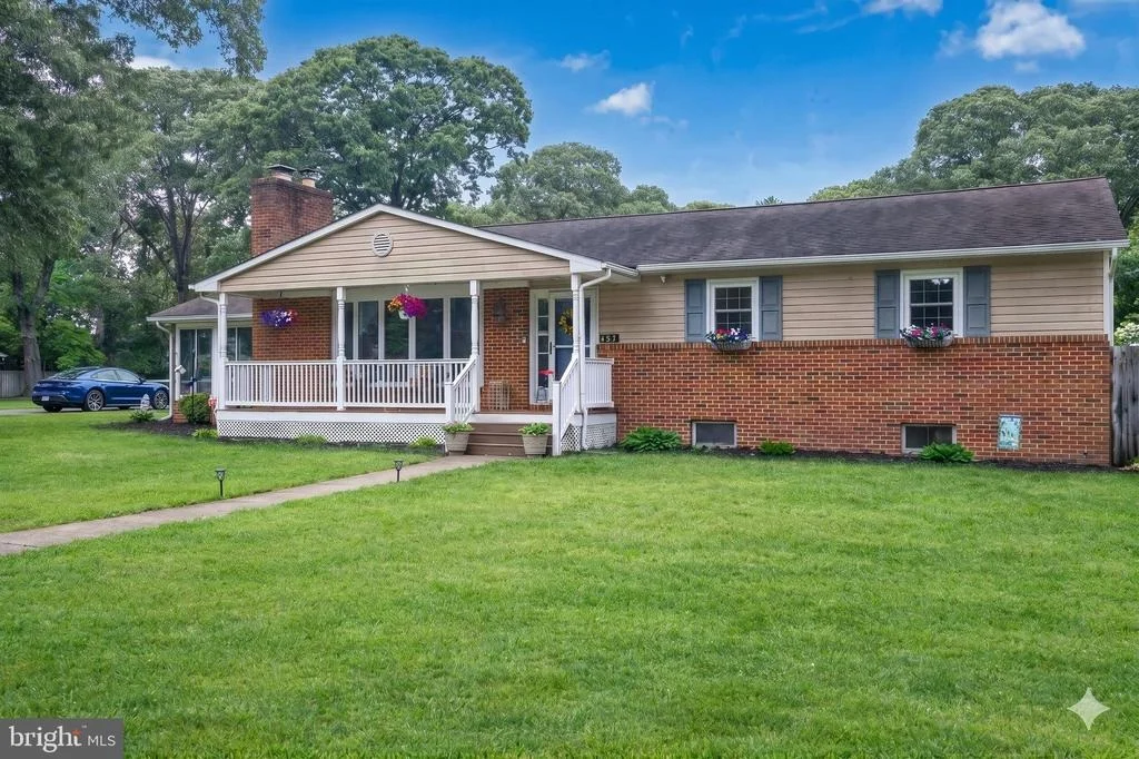 Photo of 4 GRAY DRIVE