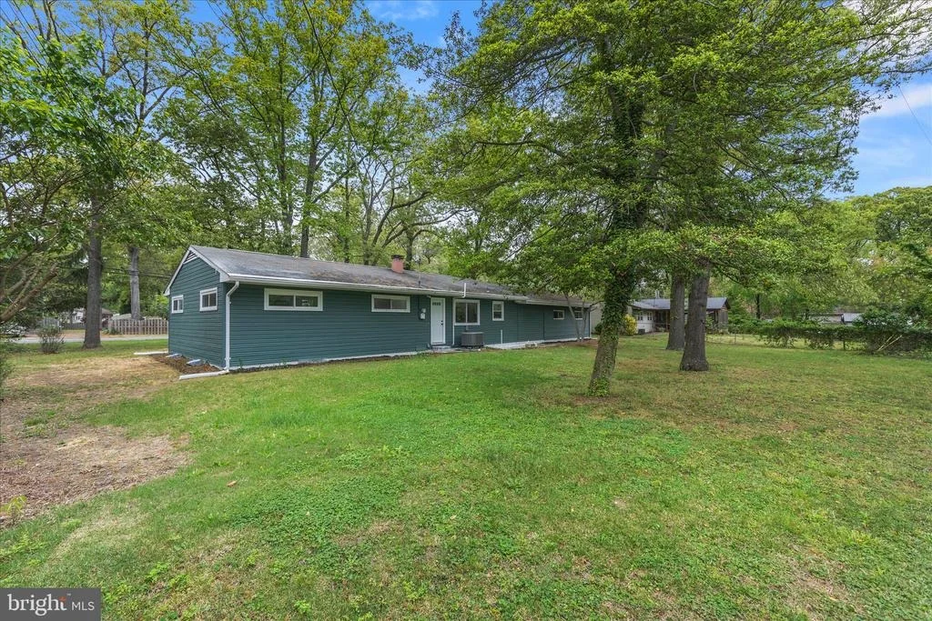 Photo of 1511 LONG POINT ROAD