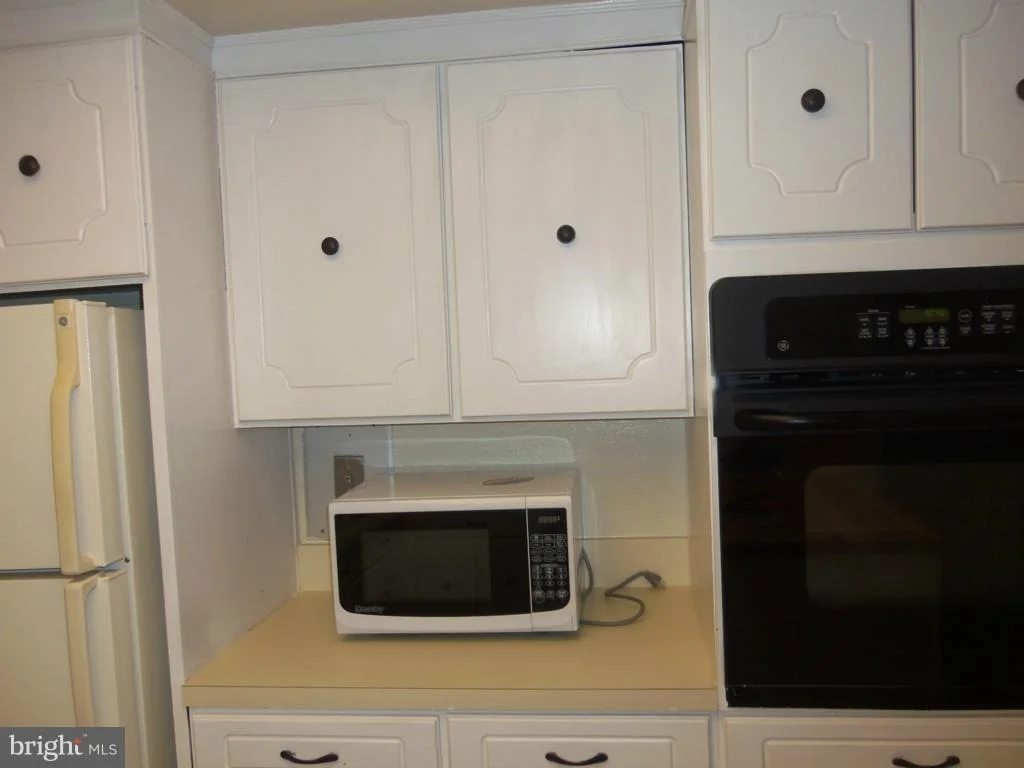 Photo of Unit 701C at 3350 GLENEAGLES DRIVE