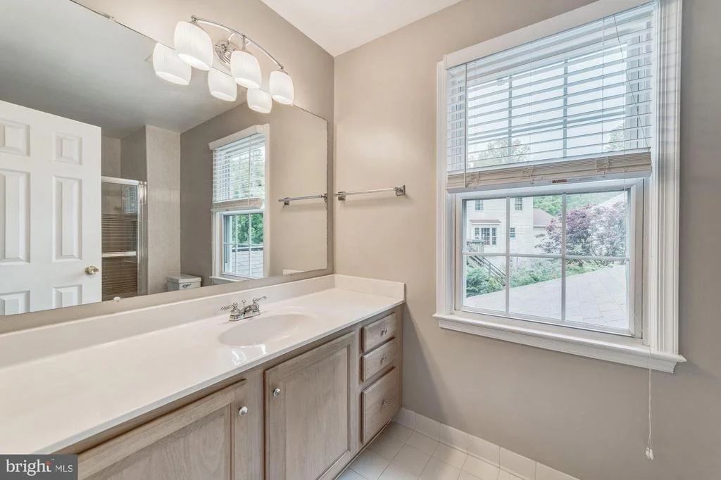 Photo of 5111 KING DAVID BOULEVARD