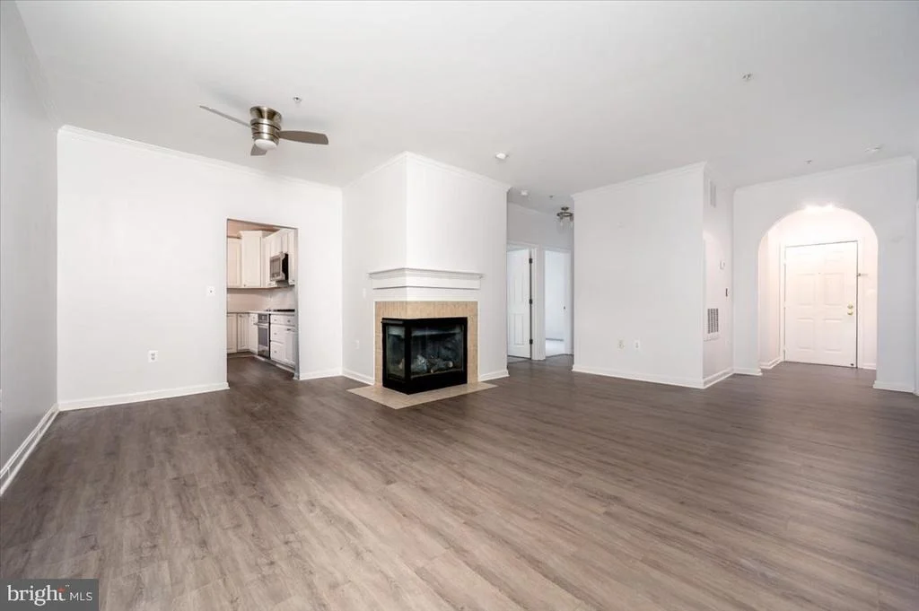 Photo of Unit 921 at 921 SPINNAKER WAY