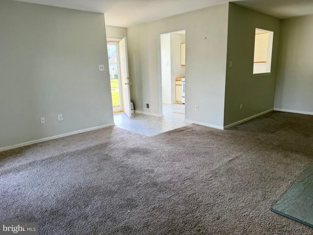 Photo of 547 CASCADE COURT