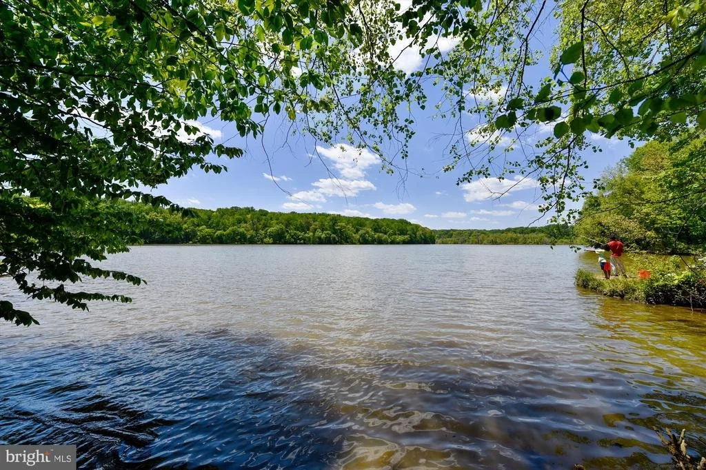 Photo of 5406 NUTTING DRIVE