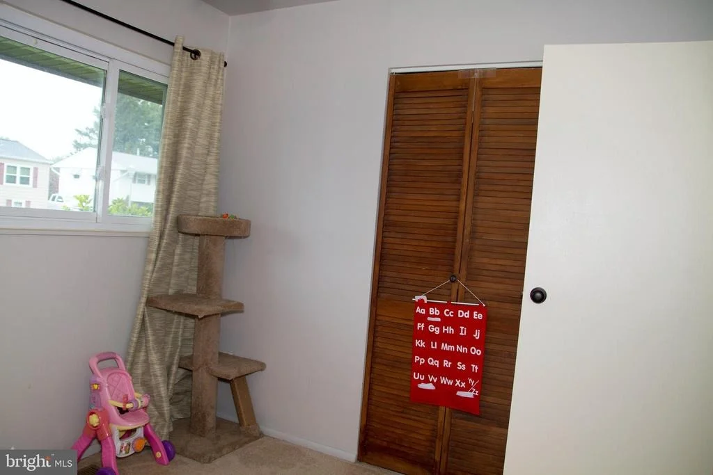 Photo of 276 PINOAK LANE