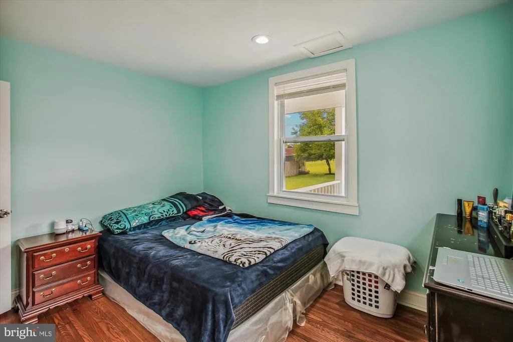 Photo of 904 OAK STREET