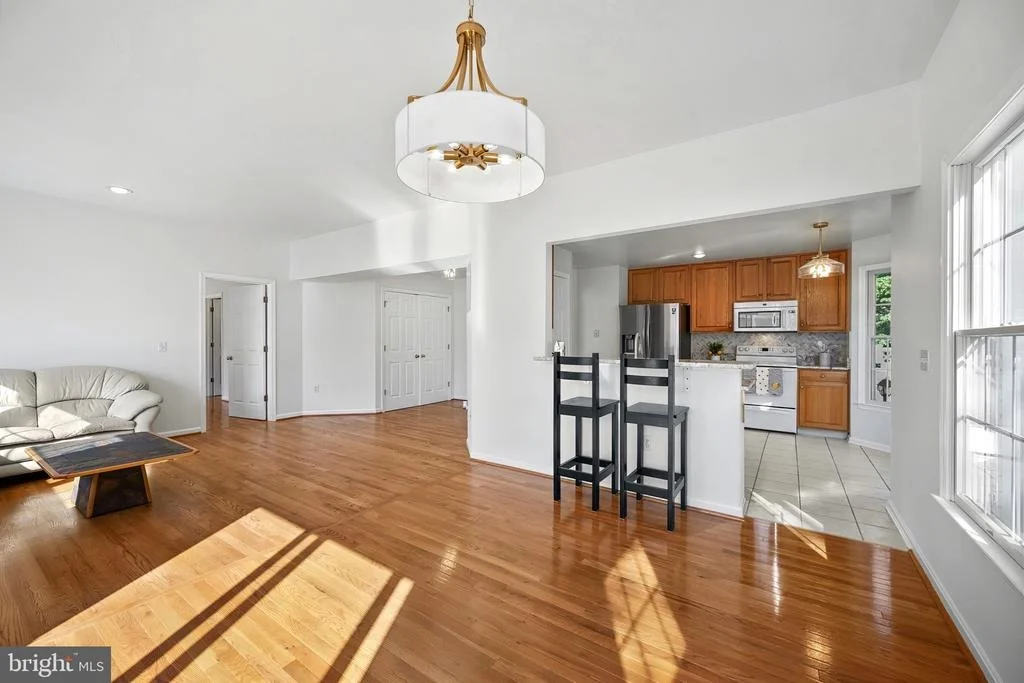 Photo of 1002 EASTBOURNE COURT