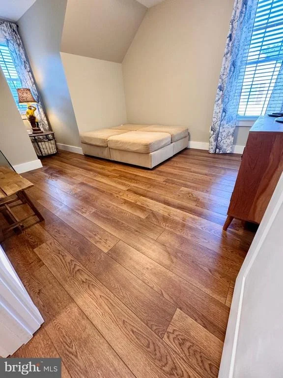 Photo of 1222 CARROLLTON LANE