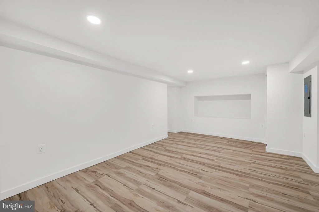 Photo of 710 SILVER SPRING AVENUE