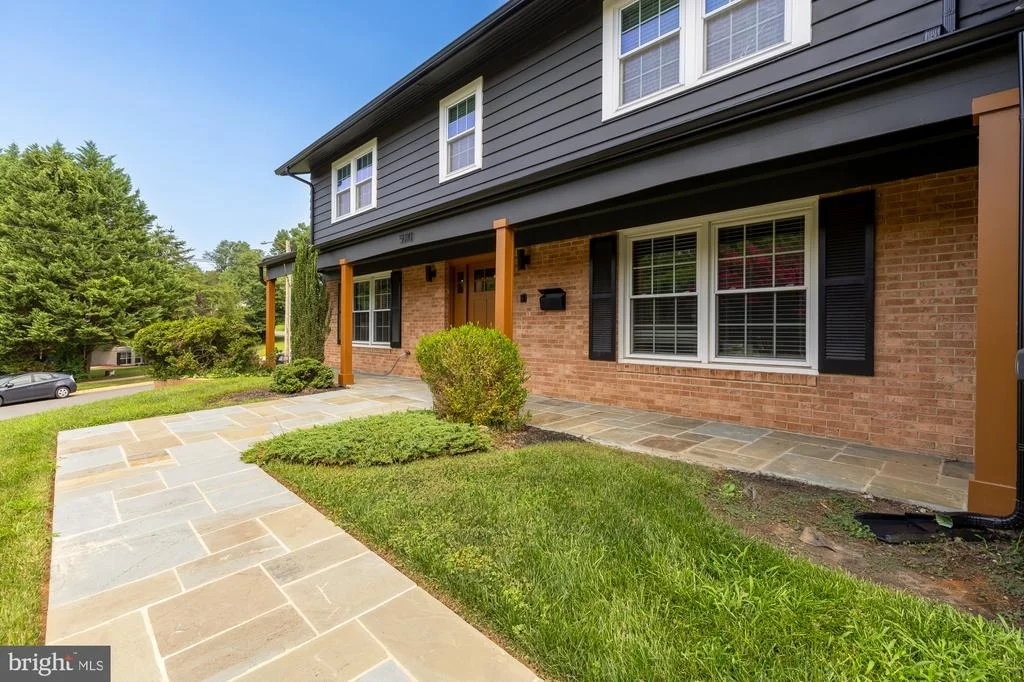 Photo of 5010 KING RICHARD DRIVE
