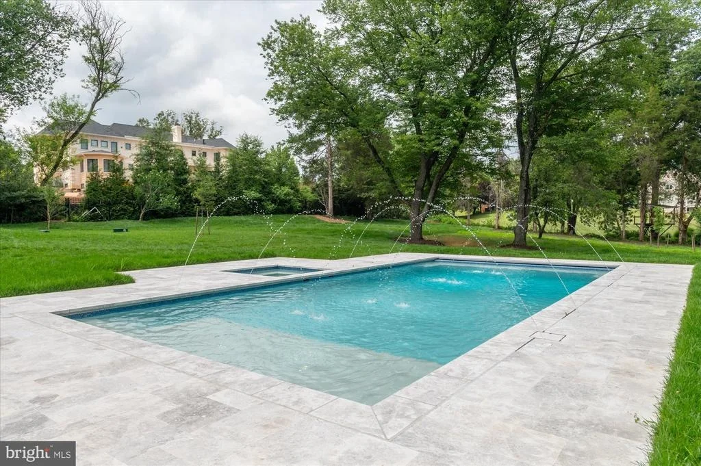 Photo of 8912 GALLANT GREEN DRIVE