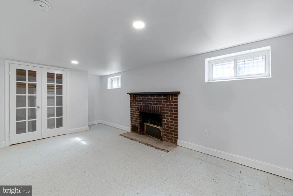 Photo of 1124 45TH PLACE SE