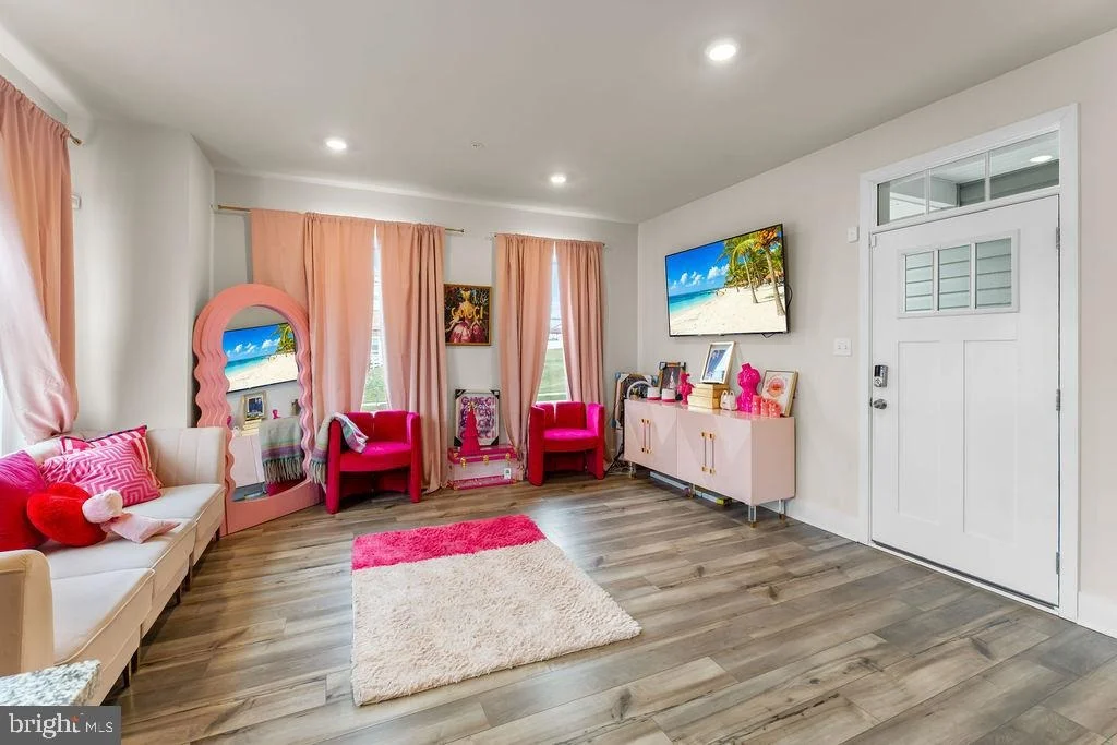 Photo of 5196 NEWPORT CIRCLE