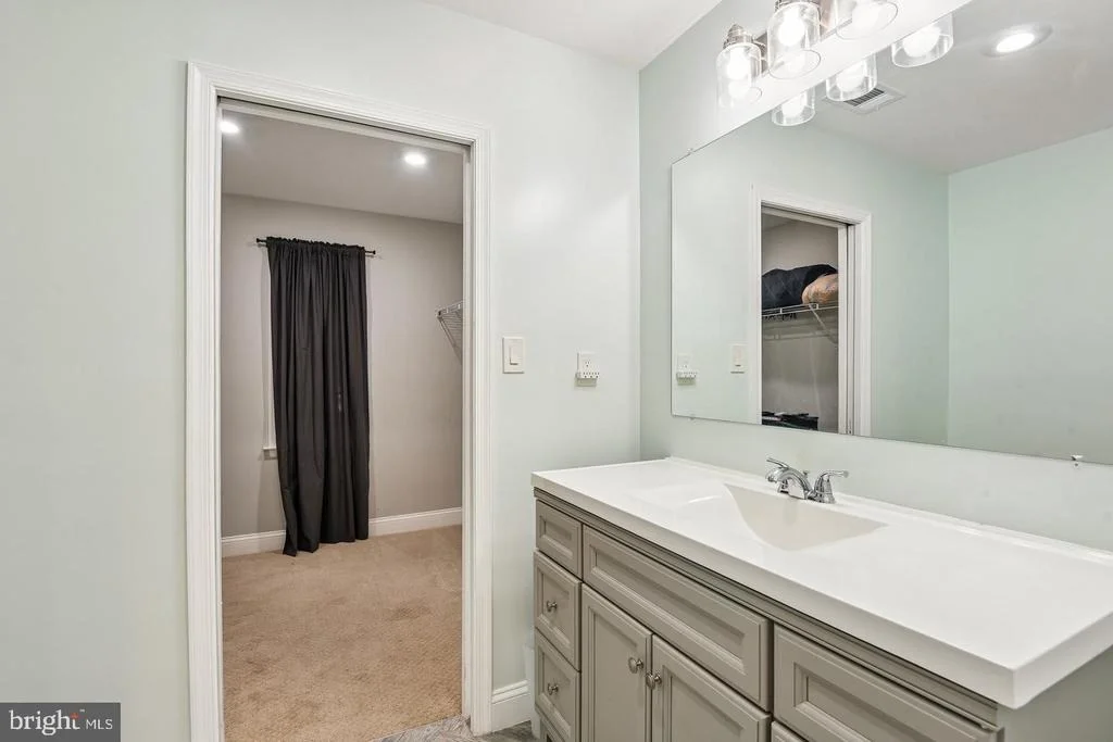 Photo of 8715 CRESTMONT LANE
