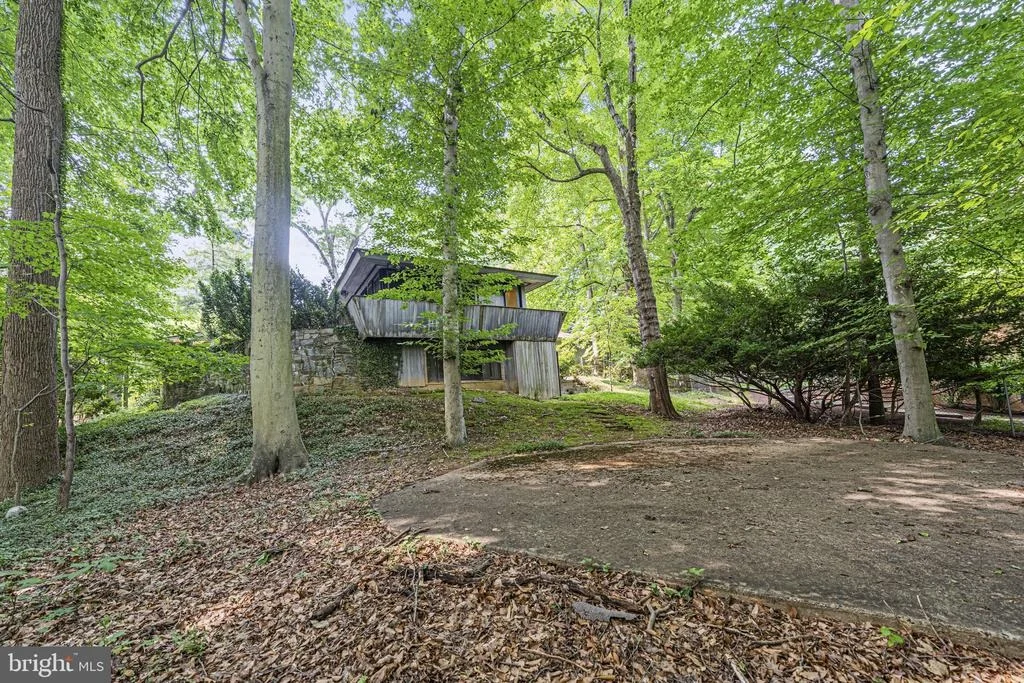 Photo of 2 BUTTONWOOD LANE