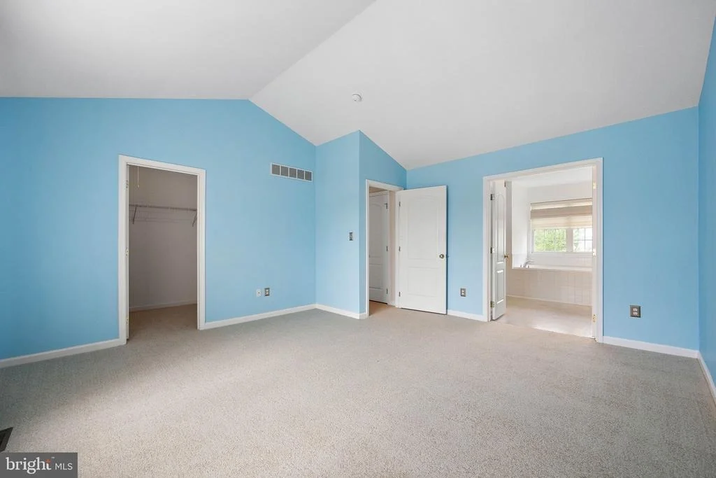 Photo of 704 SHIPTON ROAD
