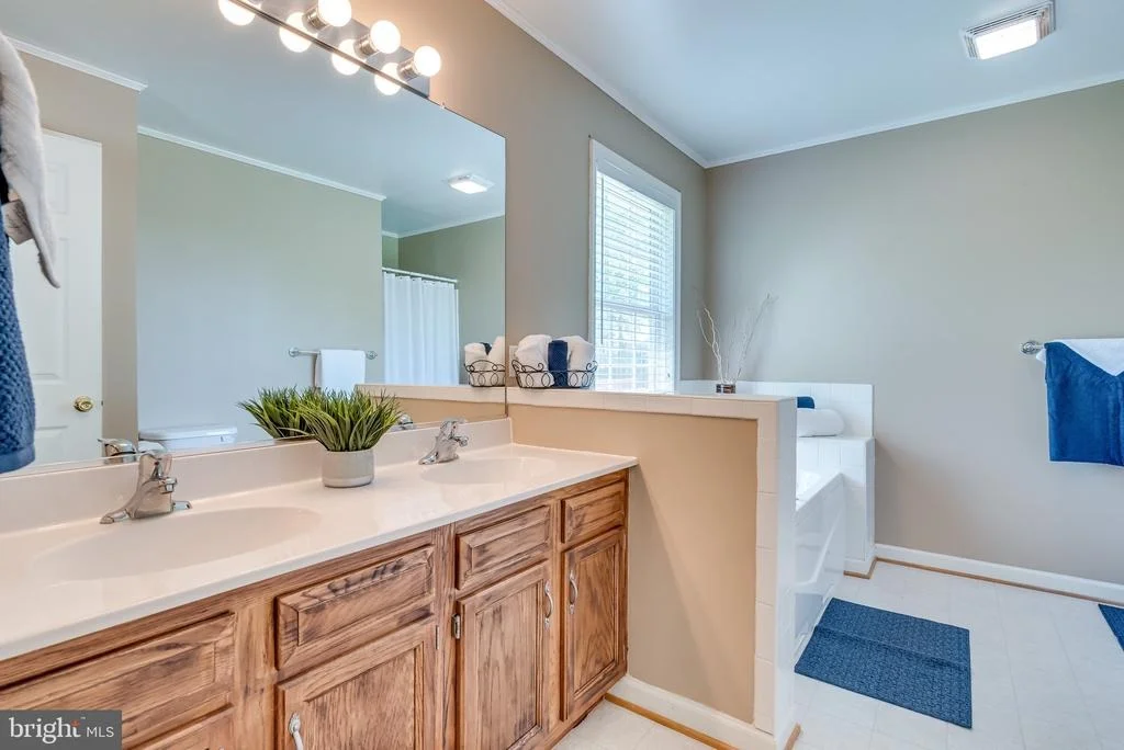 Photo of 476 OAK LEE