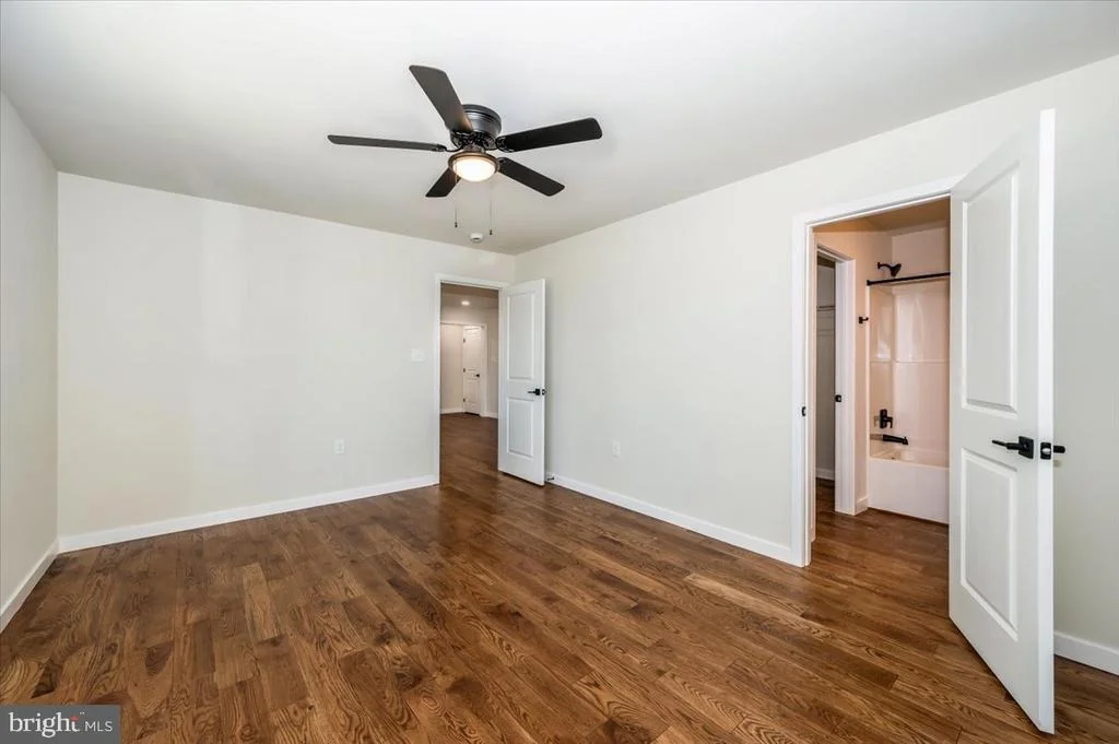 Photo of 460 SHADE TREE LANE