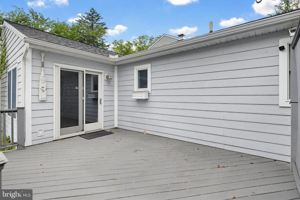 Photo of 1465 RIDGEWAY