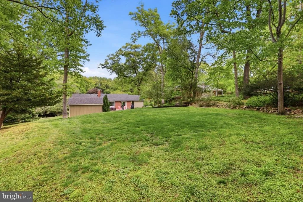Photo of 111 LILLIAN LANE