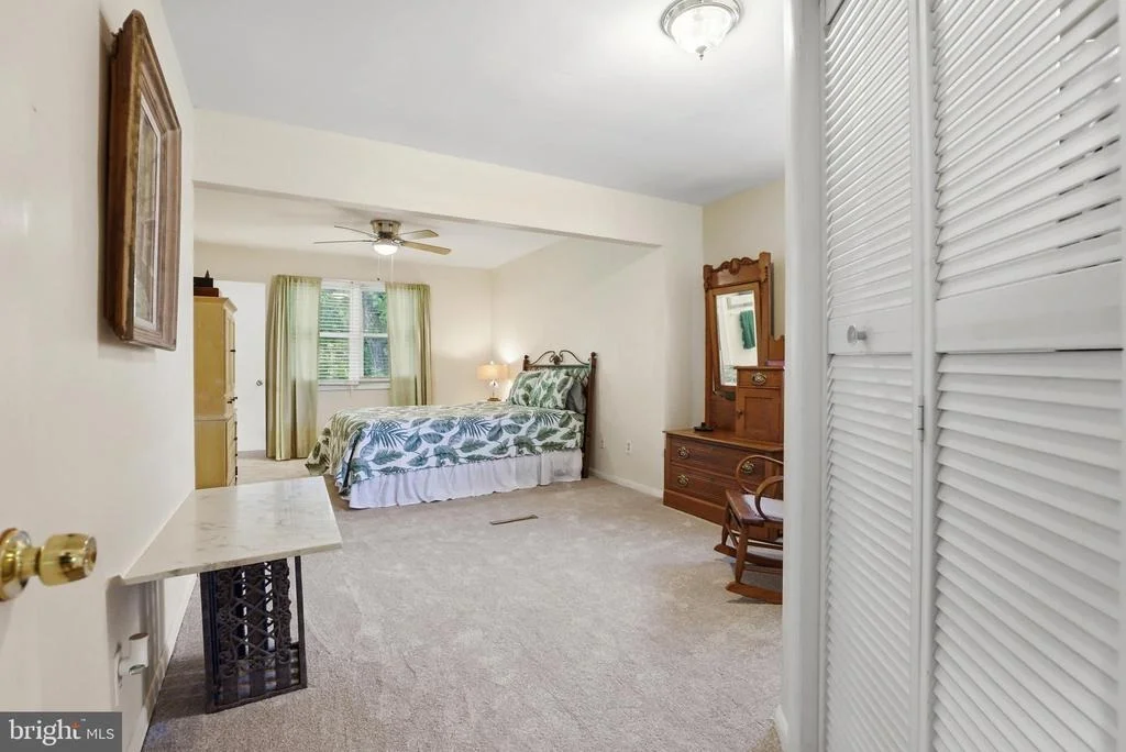 Photo of 735 WARREN DRIVE