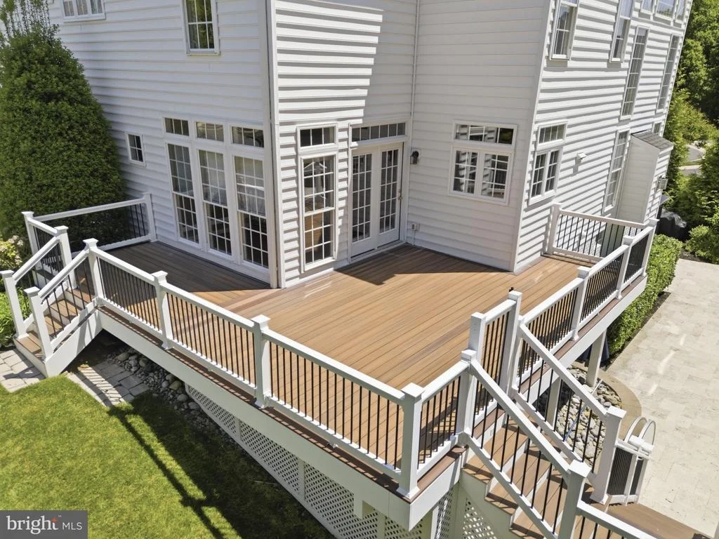 Photo of 1124 OAK TREE DRIVE
