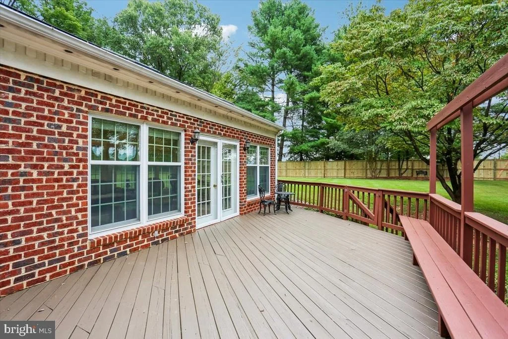 Photo of 899 LINGANORE DRIVE