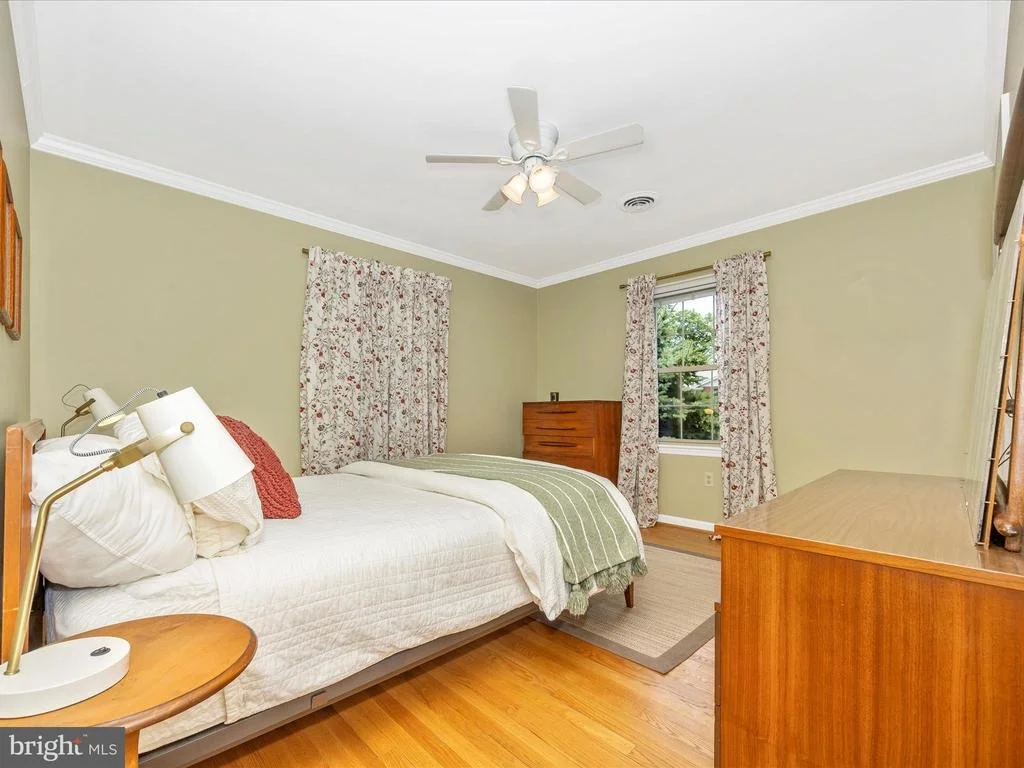 Photo of 201 CRESTVIEW COURT